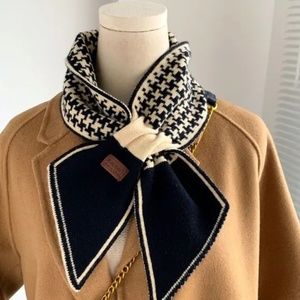 Houndstooth Luxury Scarf French Fashion Winter Fall Black and Cream Wome…